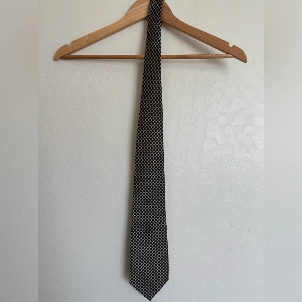 Lauren Ralph Lauren Silk Necktie Tie Geometric Pattern Navy Blue Gold